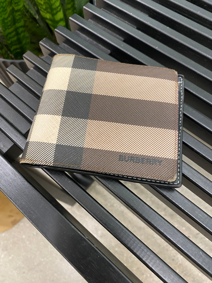 Burberry Brown Check Billfold Wallet (0934)