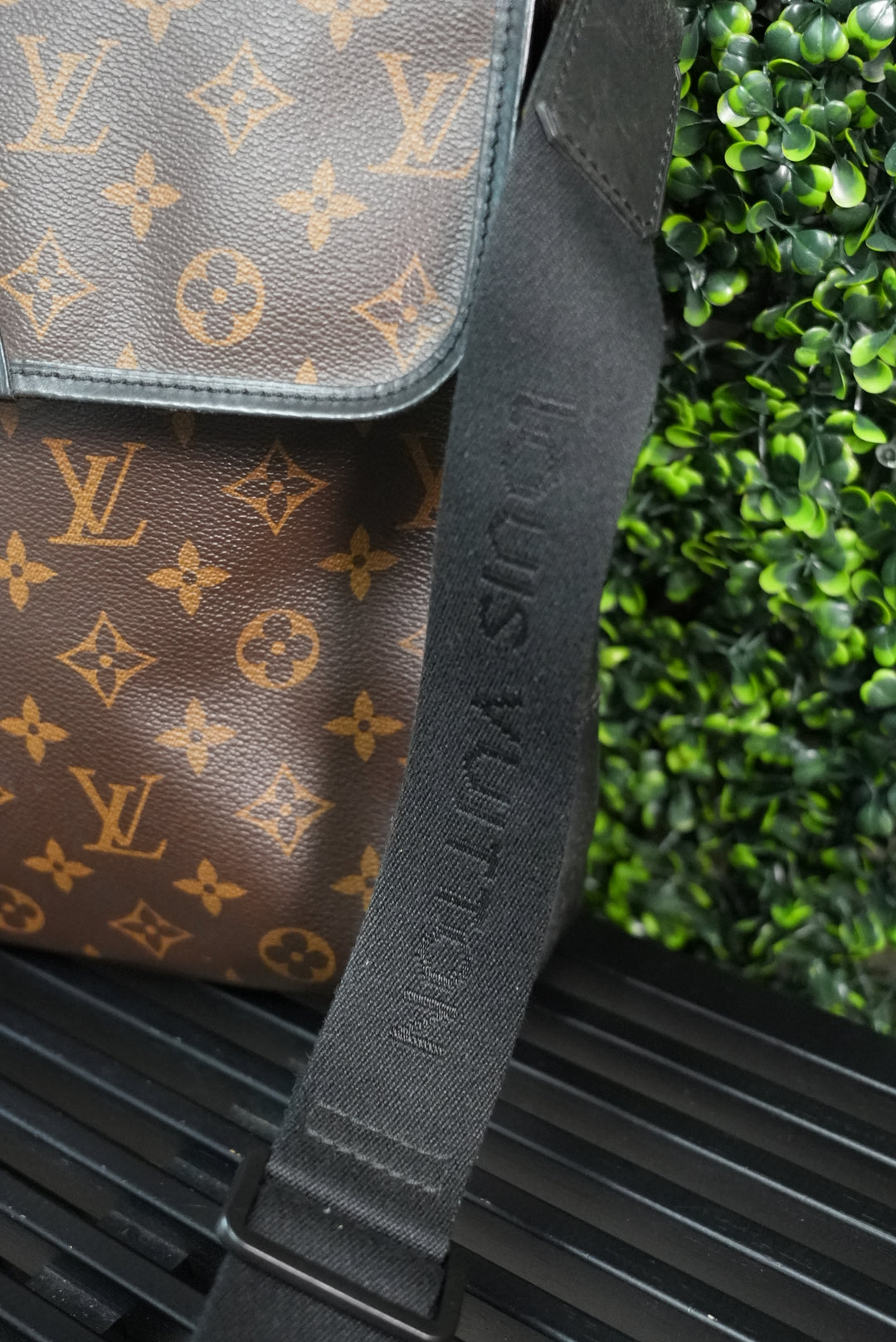 Louis Vuitton Macassar bus shoulder bag