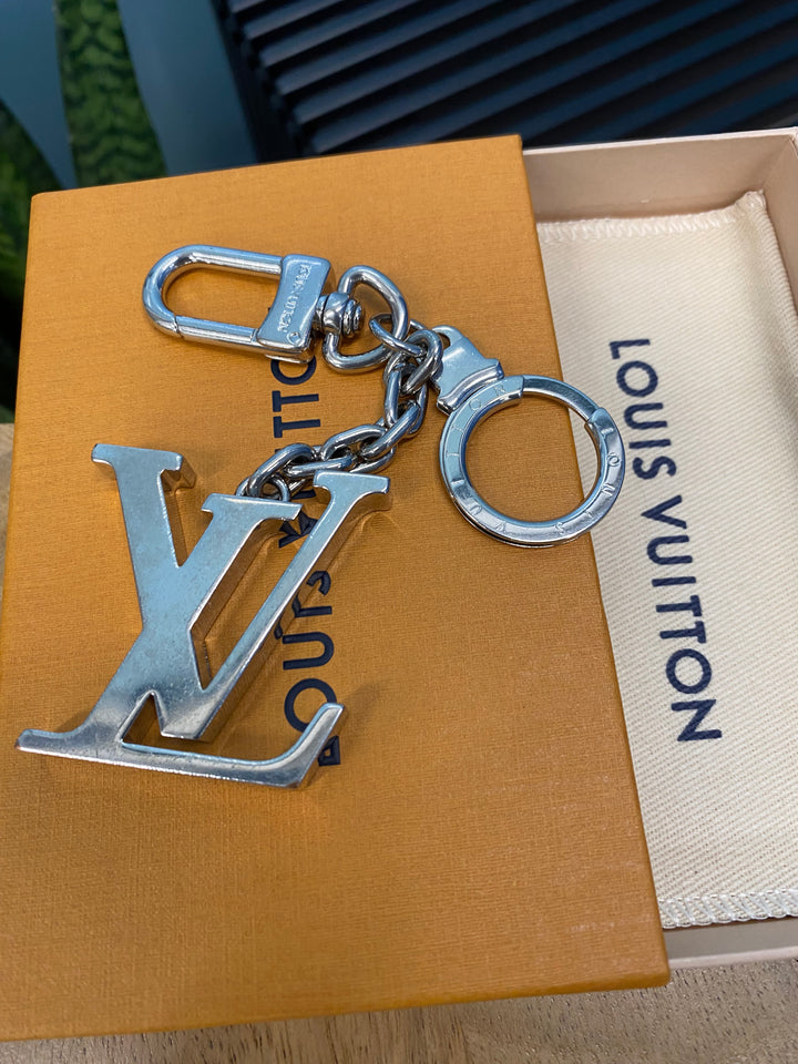 Louis Vuitton Silver Tone Initiales Key Chain/Bag Charm (0565)
