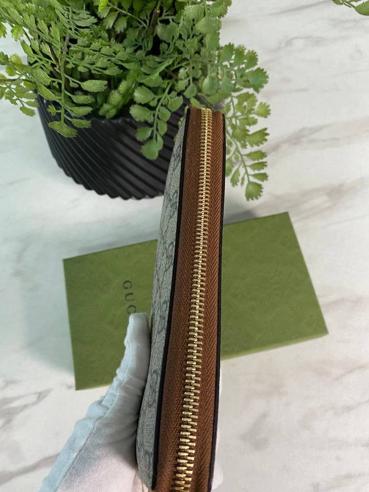 Gucci GG Supreme ZIppy Wallet (559)