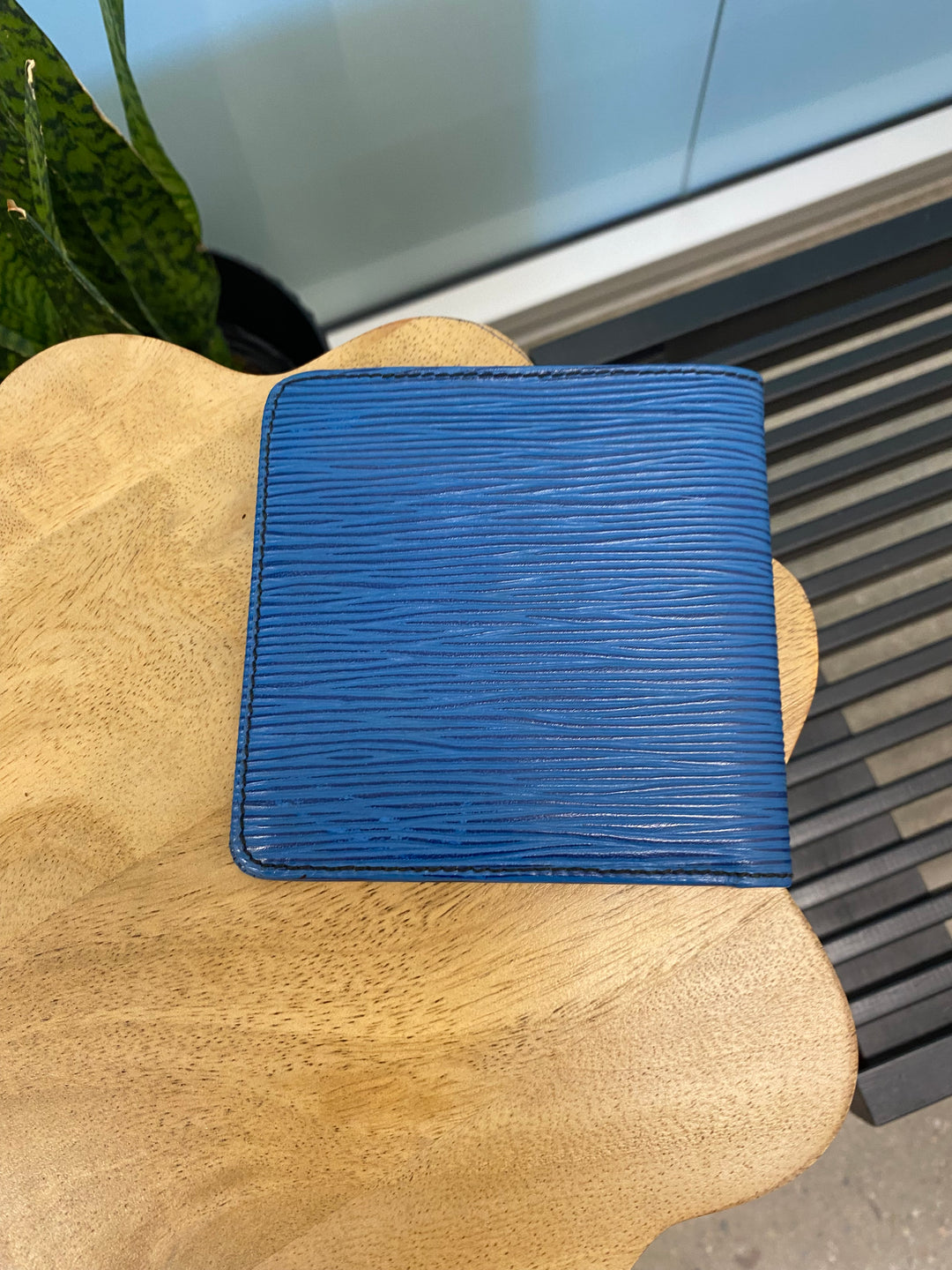 Louis Vuitton Blue Epi Billfold Wallet (2918)